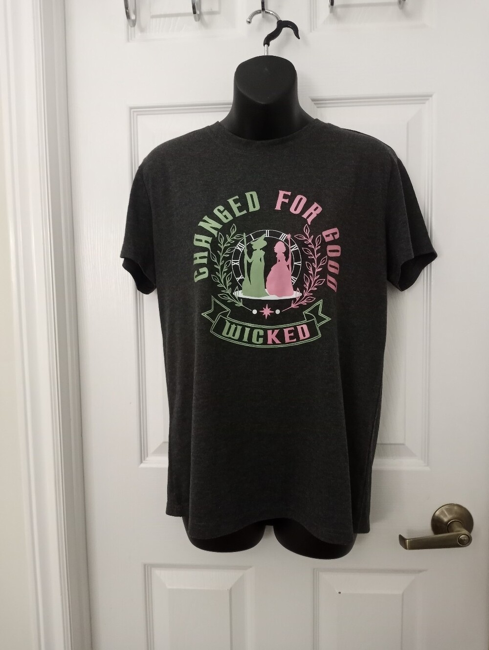 👠NWOT WICKED Tshirt👠
